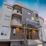 Фотография гостиницы Rubicon Garni Hotel
