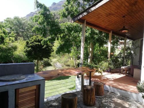 Фотография гостевого дома ZenCapeTown Holiday House