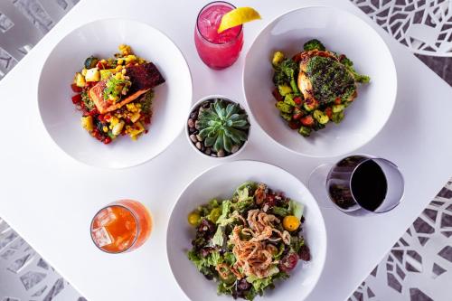 Фотография гостиницы Omni La Costa Resort & Spa