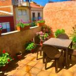 Фотография гостевого дома Casa 4Estacions Palamós 3a linia de mar zona Port Marina - pàrquing