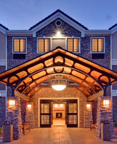 Фотография гостиницы Staybridge Suites Tucson Airport, an IHG Hotel