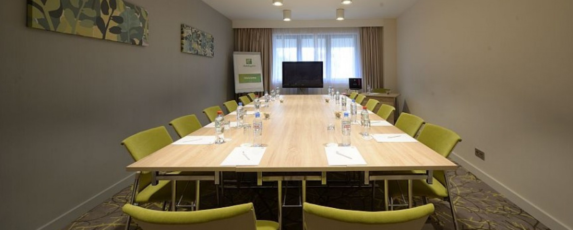 Фотографии комнаты для переговоров Ладога