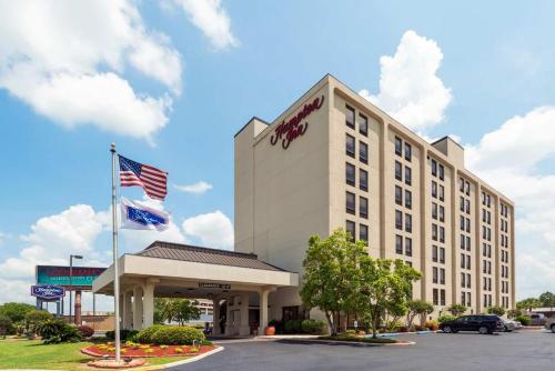Фотография гостиницы Hampton Inn I-10 & College Drive