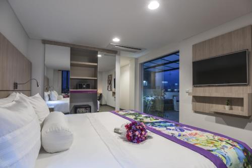 Фотография гостиницы Hotel Black Tower Premium