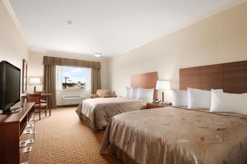 Фотография гостиницы Ramada by Wyndham College Station