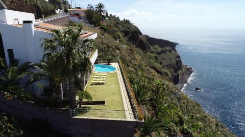 Фотография гостевого дома An uninterrupted 180º overlooking the Atlantic Ocean.