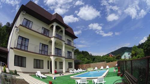 Фотография гостевого дома ChernyChalet