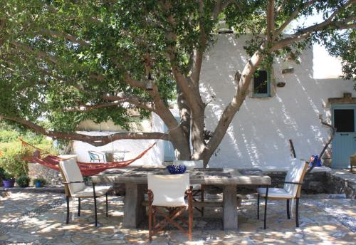 Фотография гостевого дома Charming Leros Hideaway | Serenity & Privacy