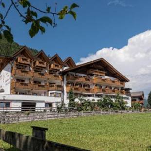 Фотографии гостиницы
Wellness & Spa Hotel Alpenland