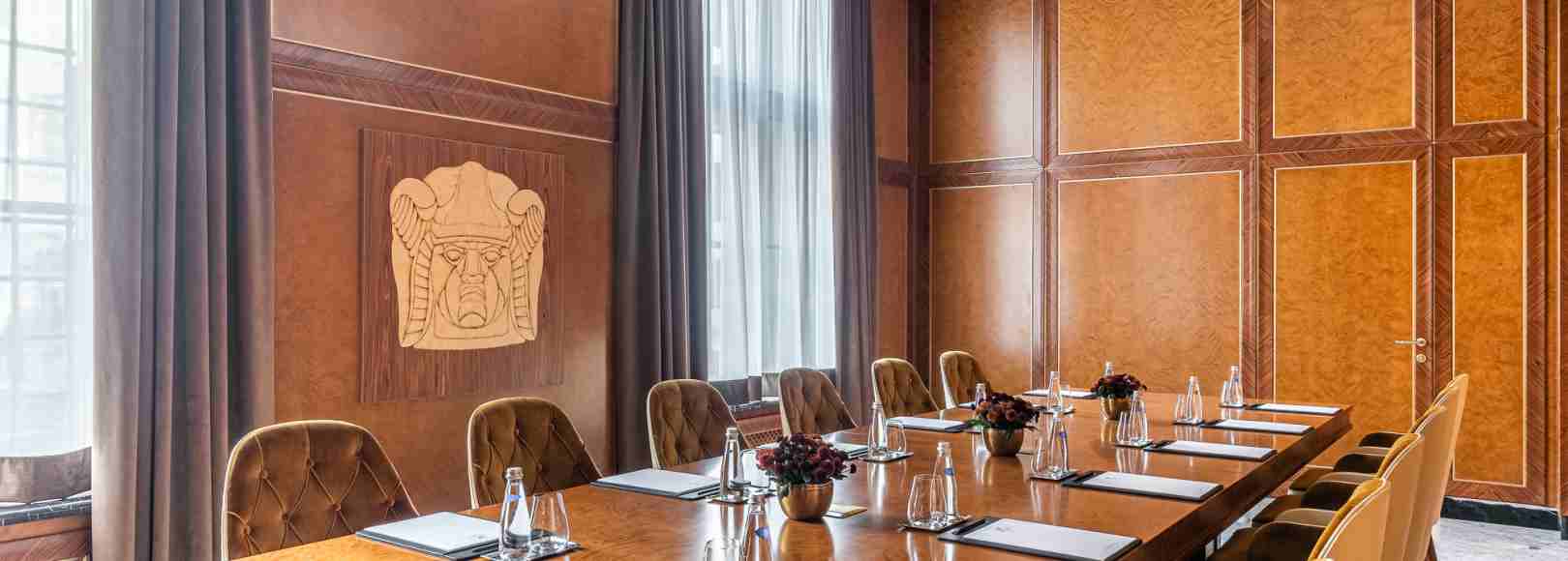 Фотография конференц-зала Березовый кабинет