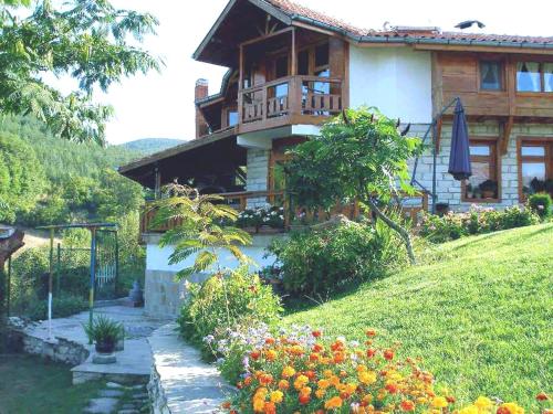 Фотография гостевого дома Zhivka House