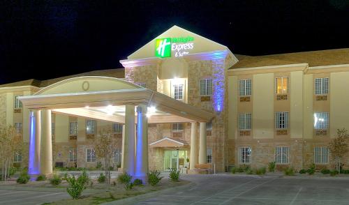 Фотография гостиницы Holiday Inn Express & Suites Pecos, an IHG Hotel