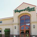 Фотография гостиницы Vineyard Court Designer Suites Hotel