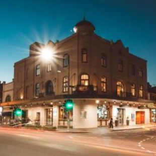 Фотография мини отеля Crown Hotel Surry Hills