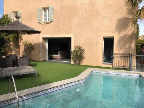 Фотографии гостевого дома 
            Maison avec piscine et jardin- 4 chambres 8 pers