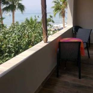 Фотографии гостевого дома
Philoxenia House! Maisonette in front of the sea!