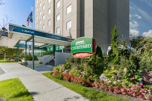 Фотография гостиницы Courtyard by Marriott New York JFK Airport