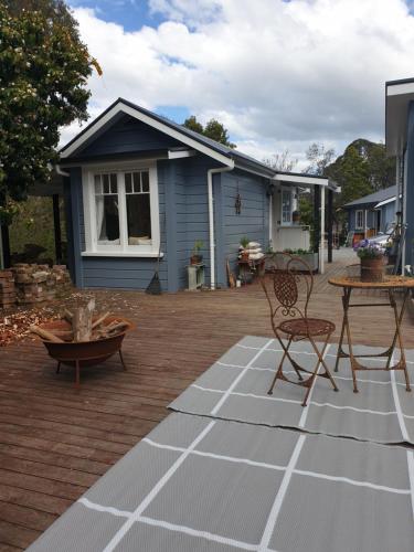 Фотография гостевого дома Cabins on Tudor bed & breakfast