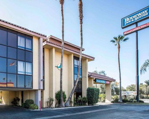 Фотография гостиницы Rodeway Inn and Suites Bakersfield