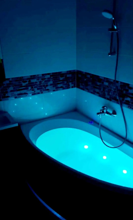 Фотография квартиры Квартира Уютная Студия с Камином в Новом Доме