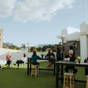 Фотографии хостела
The Village Broadway