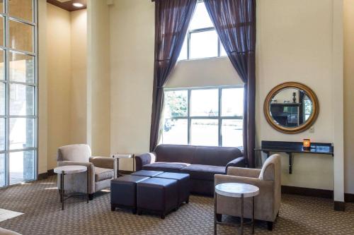 Фотография гостиницы Quality Inn Logan near University