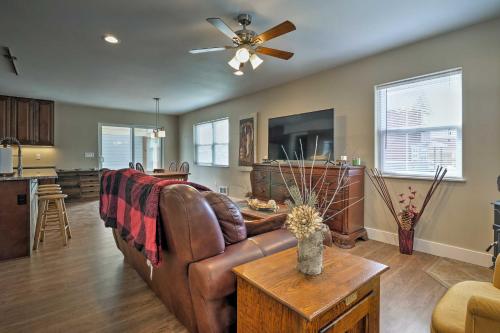 Фотографии гостевого дома 
            Gunnison Home by River - Outside of Crested Butte!