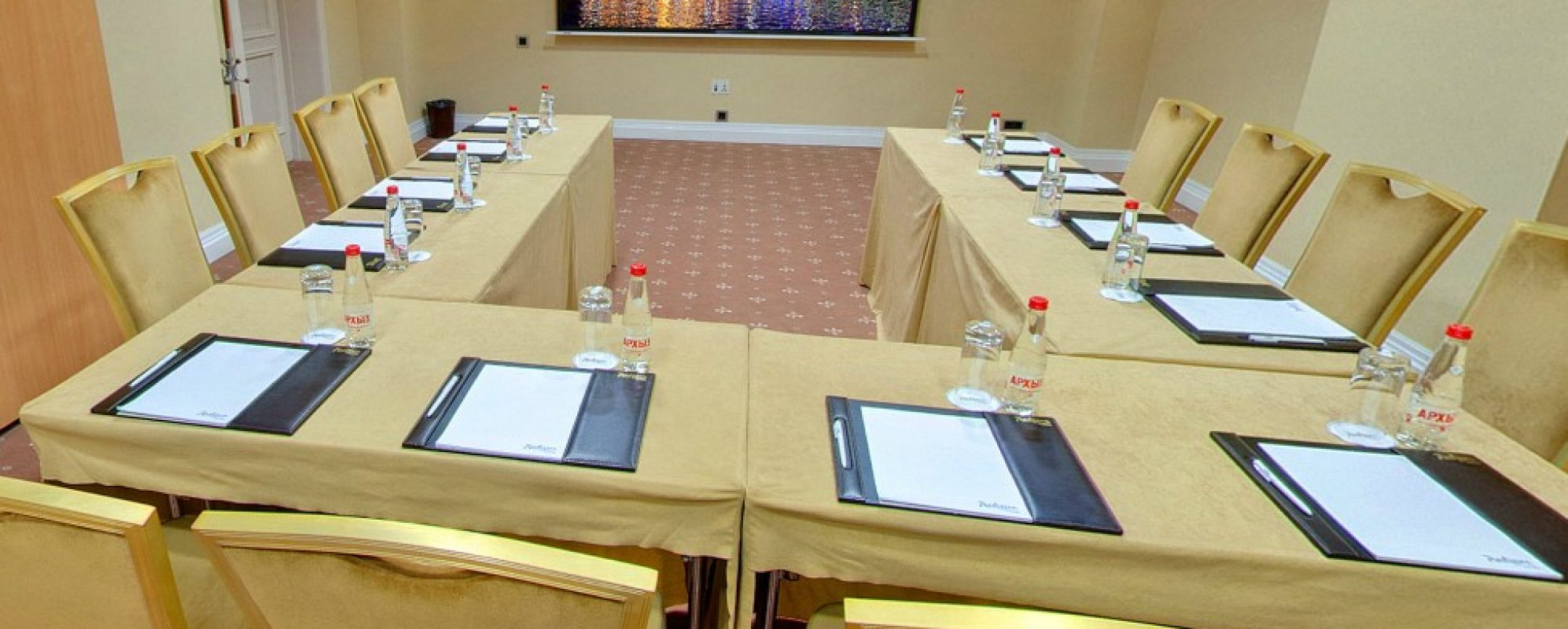 Фотографии комнаты для переговоров Весна