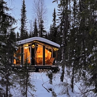 Фотография Коттеджа Частный Дом с Видом на Лес и Горы в 15 минутах от Bigwood