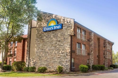 Фотография гостиницы Days Inn by Wyndham Raleigh-Airport-Research Triangle Park