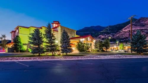Фотография гостиницы Best Western Plus Canyon Pines