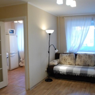 Фотография квартиры Диван и чемодан на улице Дуси Ковальчук 260