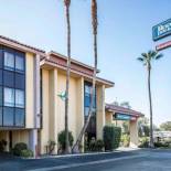 Фотография гостиницы Rodeway Inn and Suites Bakersfield