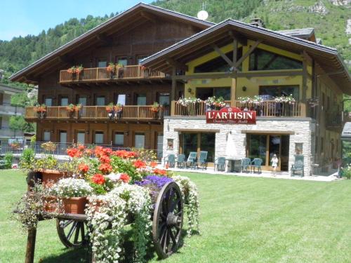 Фотографии гостиницы 
            Hotel L'Artisin