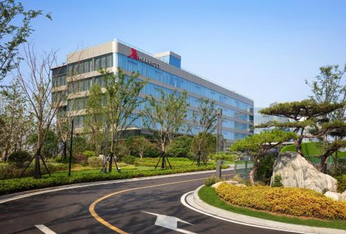 Фотография гостиницы Xuzhou Marriott Hotel Lakeview