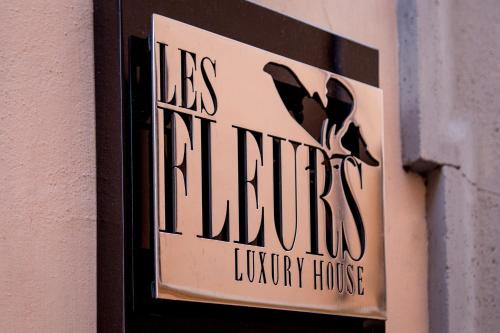 Фотографии гостевого дома
Les Fleurs Luxury House
