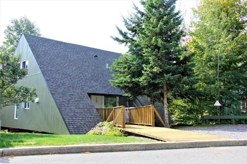 Фотография гостевого дома Chalet familial du Plateau