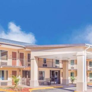 Фотографии гостиницы
Days Inn by Wyndham Lavonia