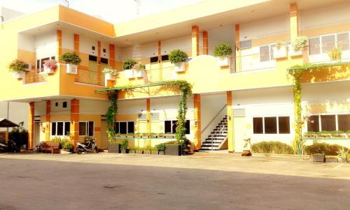 Фотографии гостиницы 
            Hotel Kencana Rembang