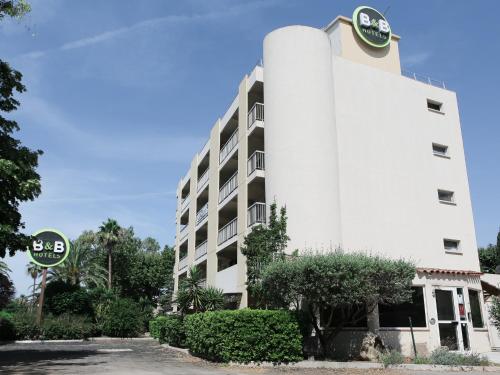 Фотография гостиницы B&B Hôtel Hyeres