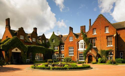 Фотография гостиницы Sprowston Manor Hotel, Golf & Country Club