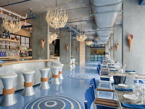 Фотография гостиницы NYLO Providence Warwick Hotel, Tapestry Collection by Hilton