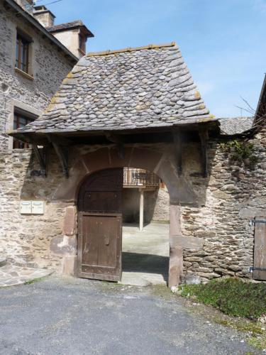 Фотографии гостевого дома 
            chambre d'hôtes Cadravals Belcastel Aveyron