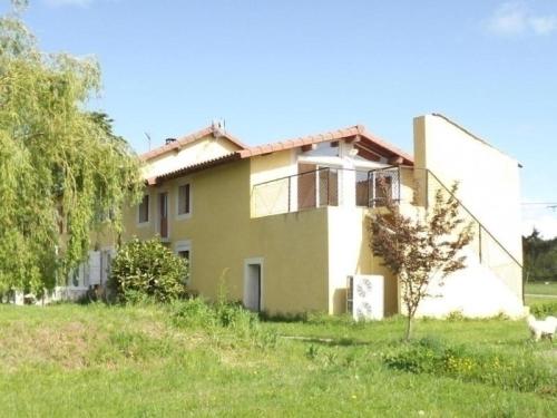 Фотографии гостевого дома
Gîte Sainte-Foy-Saint-Sulpice, 1 pièce, 2 personnes - FR-1-496-47