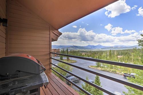 Фотографии гостевого дома
Summit County Hub with Resort Perks and Trail Access!