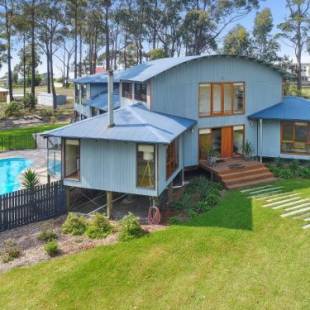 Фотографии гостевого дома
Tura Tree House