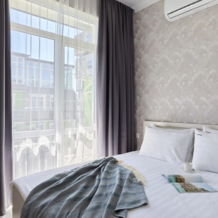 Фотография квартиры Апартаменты Red Apartments Арт Лайт Сити Эдит