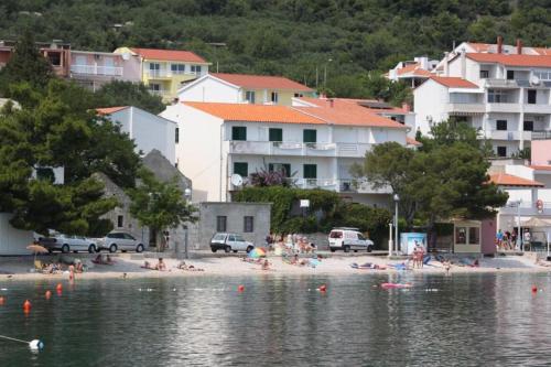 Фотография гостевого дома Apartments by the sea Igrane, Makarska - 6653