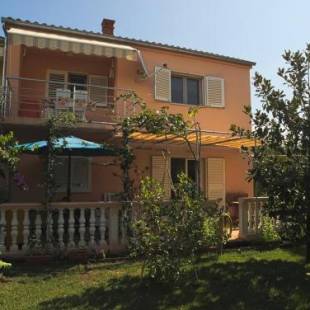 Фотографии гостевого дома
Apartments with a parking space Betina, Murter - 17478