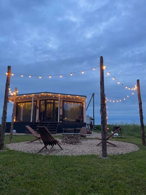 Фотография Коттеджа Частный дом  Belov House  с панорамным остеклением у леса